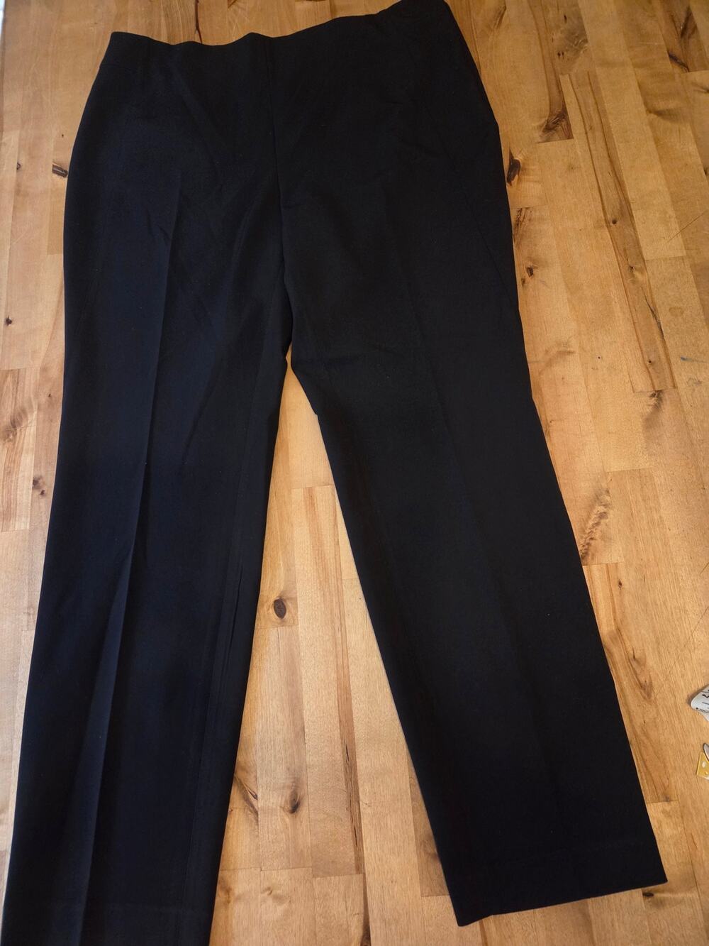 Tahari Black Straight Leg Dress Pants Trousers Women's Size Large L/G Stretch